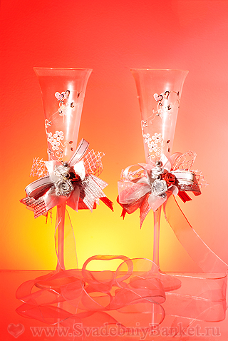 Свадебные бокалы с цветами